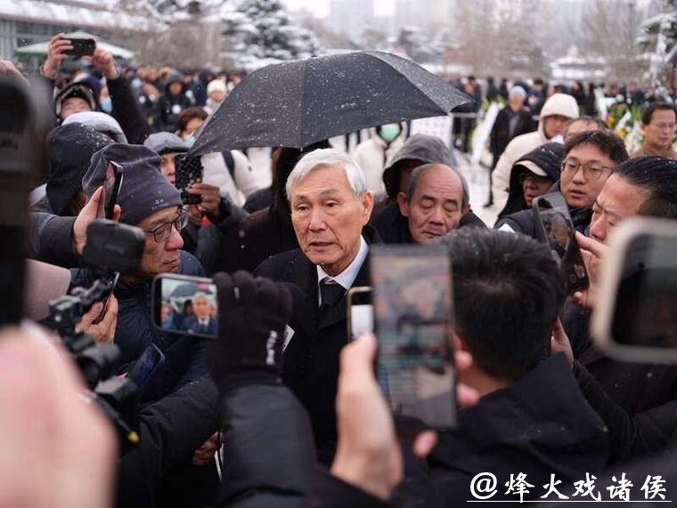 世界棋坛痛别聂棋圣,小林光一深情发文纪念,曹薰铉现场送别:未来天堂再对弈 世界棋坛痛别聂棋圣,小林光一深情发文纪念,曹薰铉现场送别:未来天堂再对弈